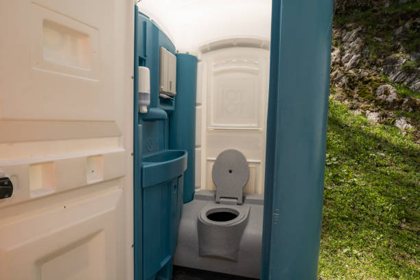 Best Portable restroom solutions  in Cedville, AR